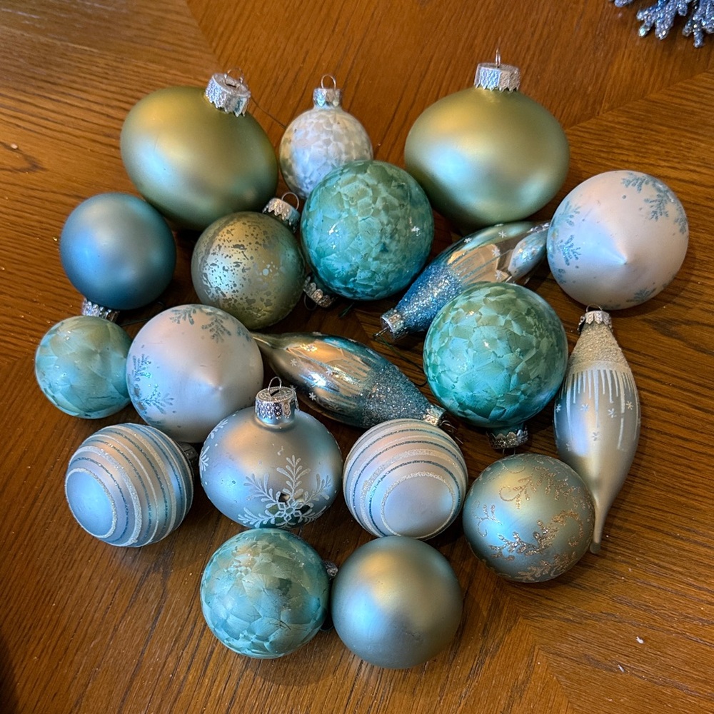 Elegant Holiday Ornament Set in Blue and Gold